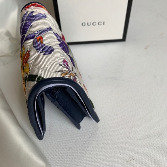 Used Gucci Quilted Wallet - Picture 6 of 8
